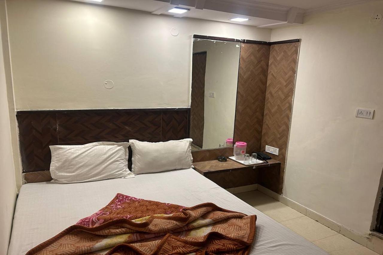 Shree Lodge Near New Delhi Railway Station, Paharganj Dış mekan fotoğraf