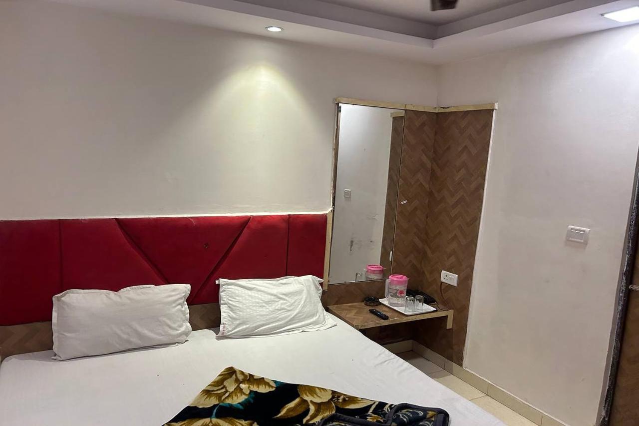 Shree Lodge Near New Delhi Railway Station, Paharganj Dış mekan fotoğraf