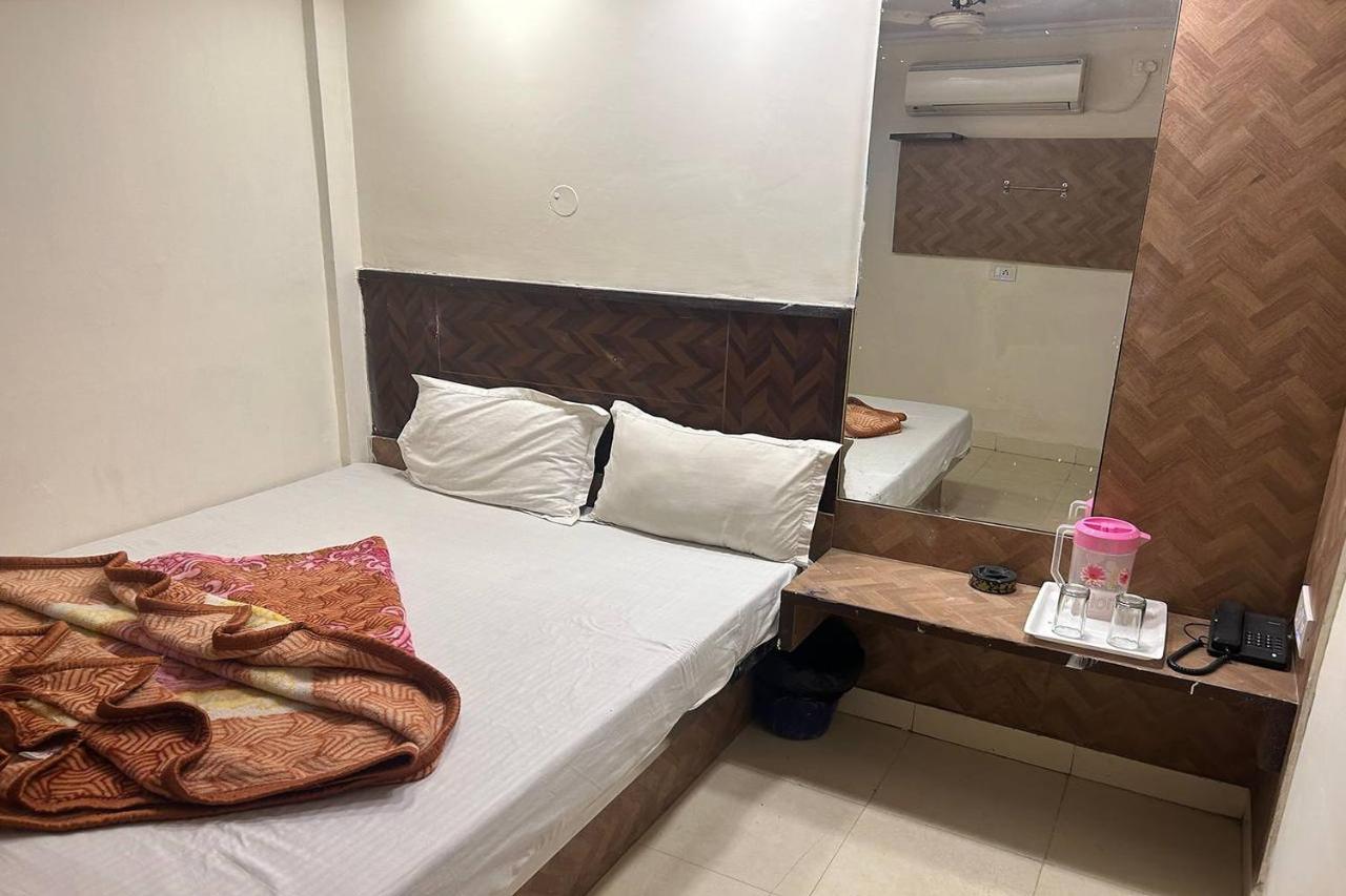 Shree Lodge Near New Delhi Railway Station, Paharganj Dış mekan fotoğraf
